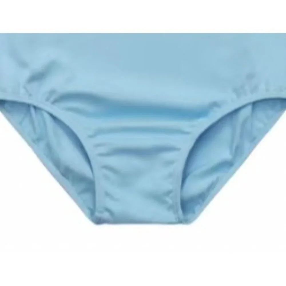 Danskin Childs L 12-14 Leotard Bodysuit Sky Blue Short Sleeve Scoop Neck Dance